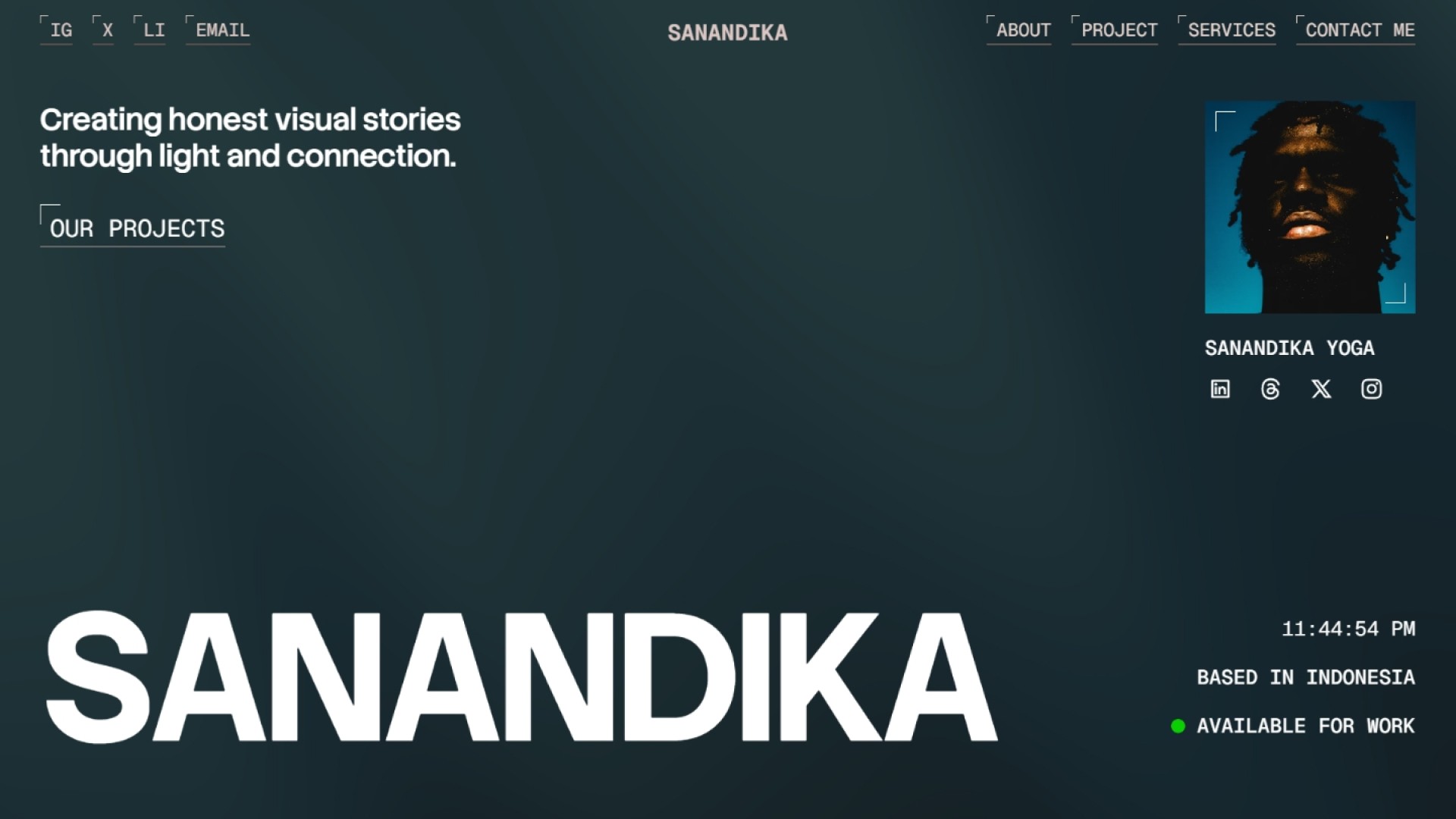 Sanandika: Free Portfolio Website Template by Rand Std — Free Portfolio Framer Template preview